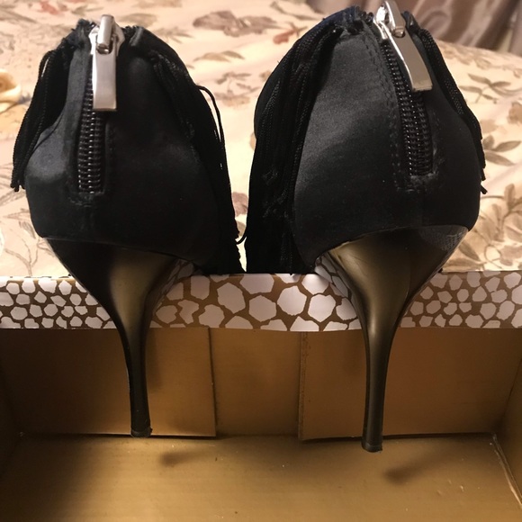 Allen Schwartz shoes - Picture 4 of 6